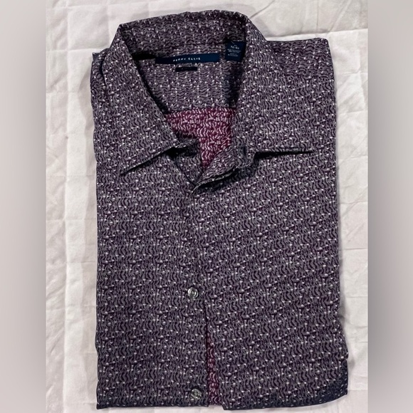 Perry Ellis Men's Purple Patterned Button Down Shirt - Picture 3 of 3